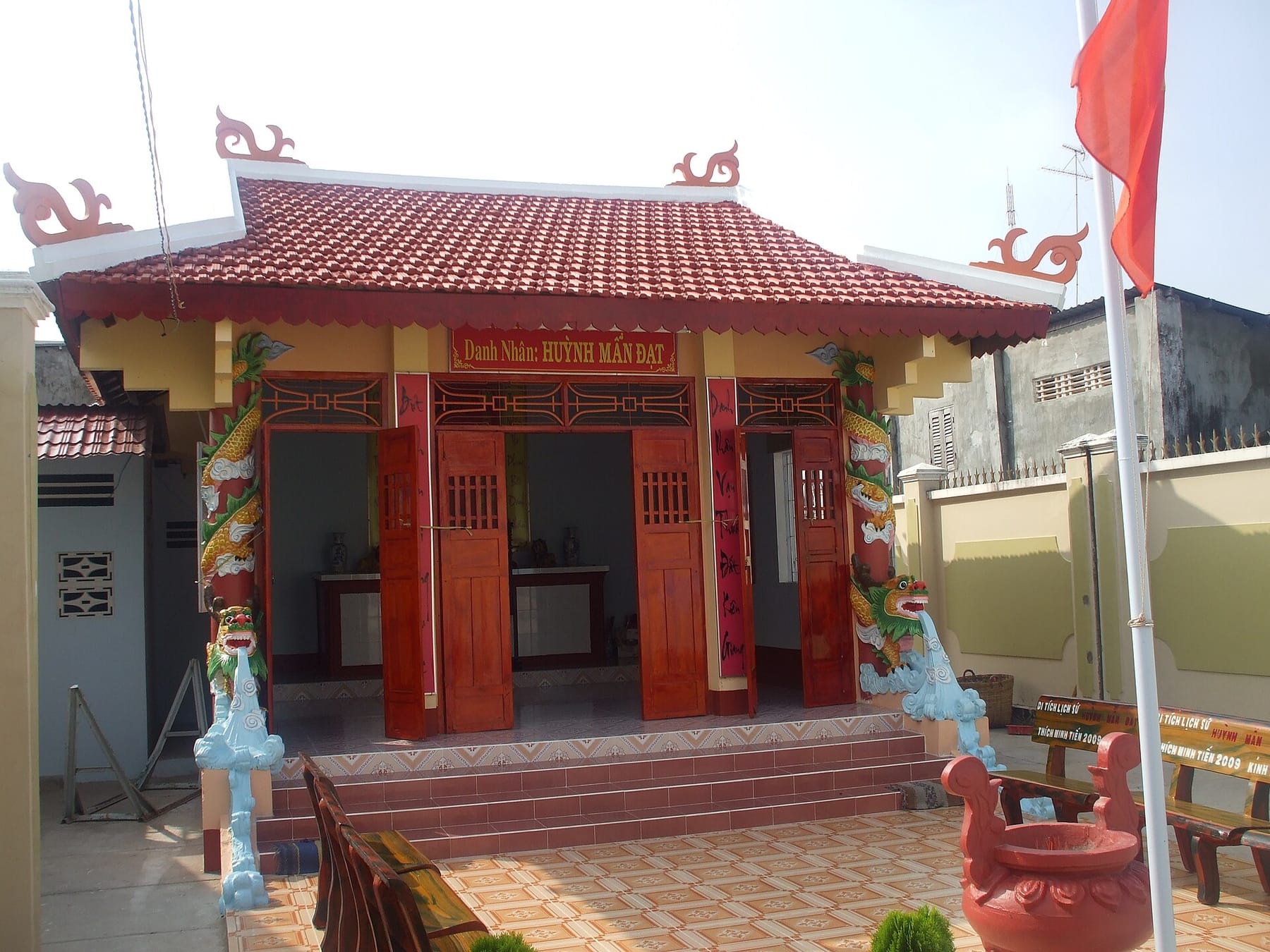 Đền thờ Huỳnh Mẫn Đạt tại Rạch Giá