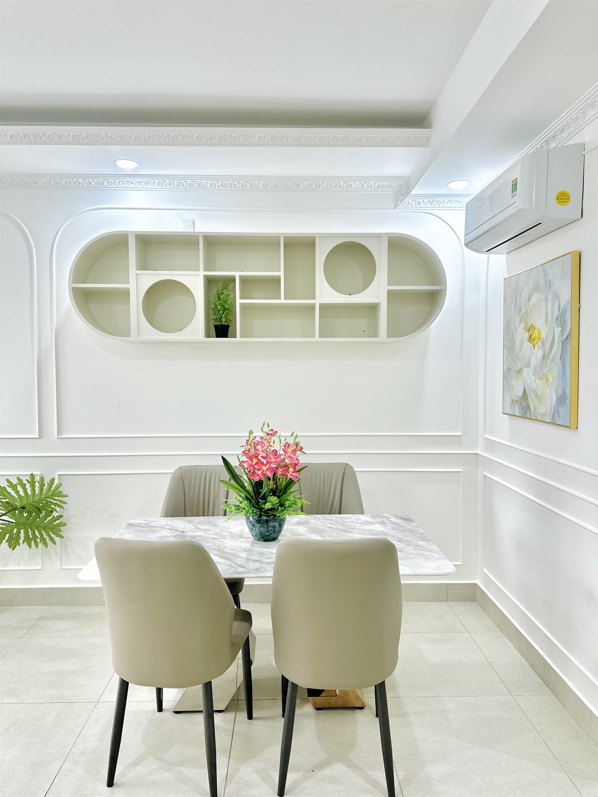 Phòng khách căn hộ S09-13 tân cổ điển view quảng trường và biển tại Rạch Giá — ảnh 12