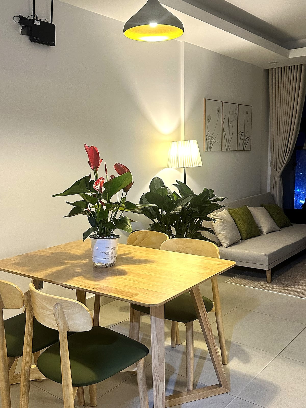 Phòng ngủ có bồn tắm riêng và cây xanh của Tropical Botanical Bath Retreat tại Rạch Giá — ảnh 15